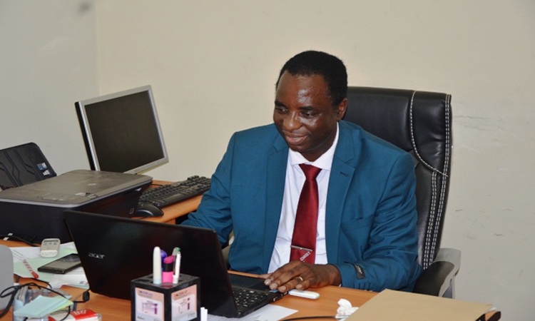 Secrétaire Chargé de la Recherche  Mpiana Tshimankinda,  Dr. Sc., Kinshasa, 03.  Chimie Physique